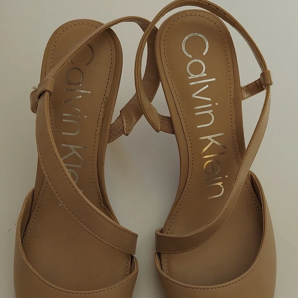 Calvin Klein Women's Beige Strappy Heels Sz. 8M - Picture 2 of 6